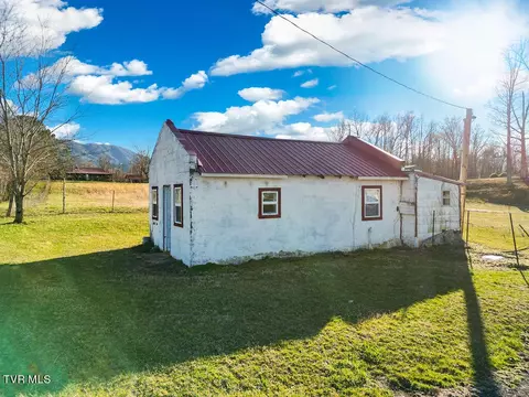 Exterior - 1445 Bishop Loop Greeneville Tn 37743, Greeneville, TN 37743 photo 4 of 10