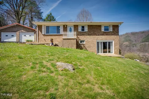 212 Dogwood Acres Road Hampton Tn 37658, Hampton, TN 37658