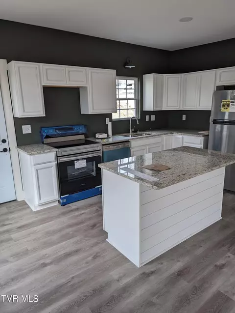 Kitchen - 403 E 8th Avenue Johnson City Tn 37601, Johnson City, TN 37601 photo 1 of 1