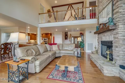 Living - 147 Garland Road Limestone Tn 37681, Limestone, TN 37681 photo 3 of 7