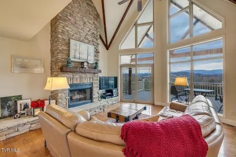 Living - 147 Garland Road Limestone Tn 37681, Limestone, TN 37681 photo 2 of 7