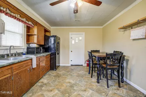 Kitchen - 112 Lewis Lane Lane Erwin Tn 37650, Erwin, TN 37650 photo 2 of 2