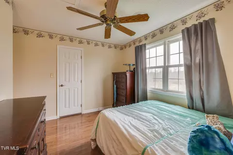 Bedroom - 15125 Rouse Road Glade Spring Va 24340, Glade Spring, VA 24340 photo 6 of 9