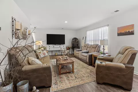 Living - 1208 Cole Drive Talbott Tn 37877, Talbott, TN 37877 photo 1 of 2