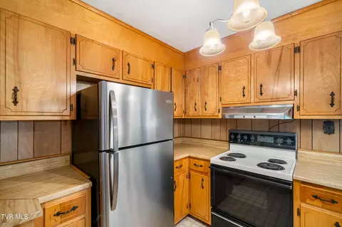 Kitchen - 8005 Cunningham Road Bristol Va 24202, Bristol, VA 24202 photo 4 of 5