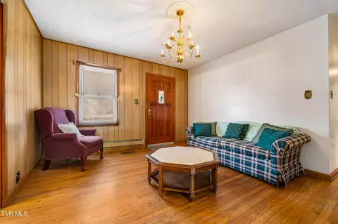 Living - 8005 Cunningham Road Bristol Va 24202, Bristol, VA 24202 photo 3 of 4