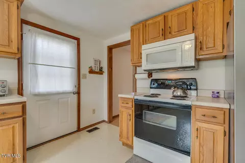 Kitchen - 190 Short Road Limestone Tn 37681, Limestone, TN 37681 photo 4 of 4