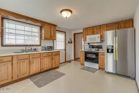 Kitchen - 190 Short Road Limestone Tn 37681, Limestone, TN 37681 photo 3 of 4