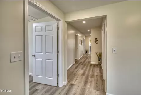 Entry Way - 1745 Highway 93 Fall Branch Tn 37656, Fall Branch, TN 37656 photo 2 of 2