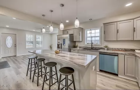 Kitchen - 1745 Highway 93 Fall Branch Tn 37656, Fall Branch, TN 37656 photo 2 of 6