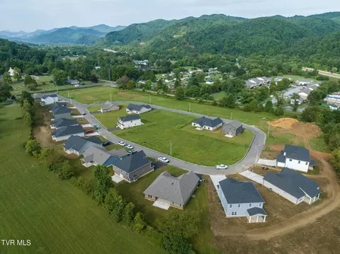 136 Ervin Loop Erwin Tn 37650, Erwin, TN 37650 photo 1