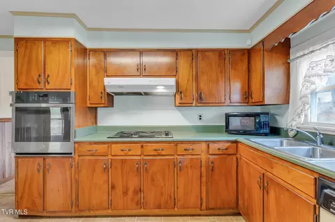 Kitchen - 7829 Old North Fork Rd Road Pound Va 24279, Pound, VA 24279 photo 2 of 3