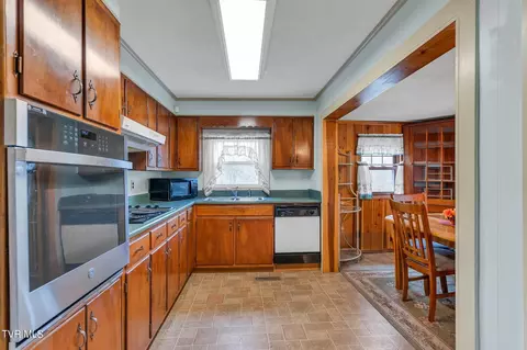 Kitchen - 7829 Old North Fork Rd Road Pound Va 24279, Pound, VA 24279 photo 1 of 3