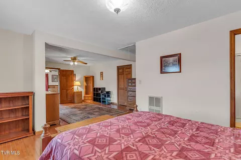 Bedroom - 7829 Old North Fork Rd Road Pound Va 24279, Pound, VA 24279 photo 3 of 6