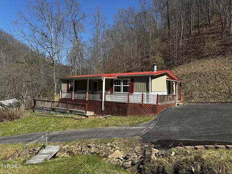 1957 Sullivan Branch Bee Va 24217, Bee, VA 24217