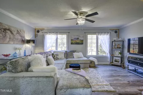 Living - 132 Saylor Road Johnson City Tn 37615, Johnson City, TN 37615 photo 3 of 6