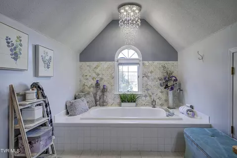 Bath - 132 Saylor Road Johnson City Tn 37615, Johnson City, TN 37615 photo 6 of 8