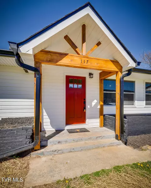 117 Banner Street Erwin Tn 37650, Erwin, TN 37650 photo 2