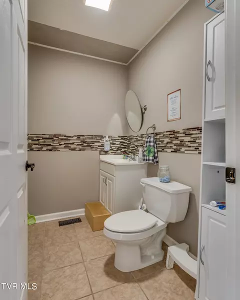 Bath - 404 S Barton Street Johnson City Tn 37604, Johnson City, TN 37604 photo 2 of 2
