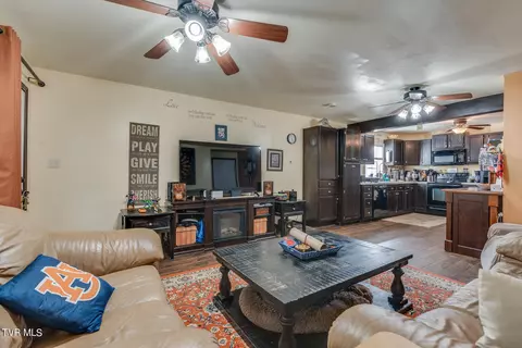 Living - 404 S Barton Street Johnson City Tn 37604, Johnson City, TN 37604 photo 3 of 3