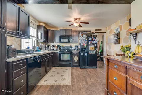 Kitchen - 404 S Barton Street Johnson City Tn 37604, Johnson City, TN 37604 photo 2 of 3