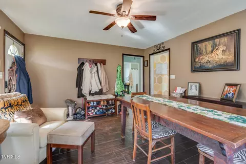 Dining - 404 S Barton Street Johnson City Tn 37604, Johnson City, TN 37604 photo 1 of 1