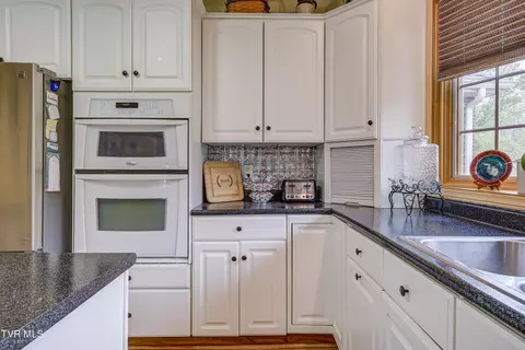 Kitchen - 210 Matson Road Jonesborough Tn 37659, Jonesborough, TN 37659 photo 2 of 6