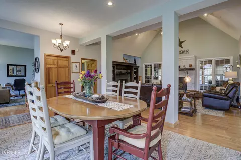 Dining - 210 Matson Road Jonesborough Tn 37659, Jonesborough, TN 37659 photo 3 of 4