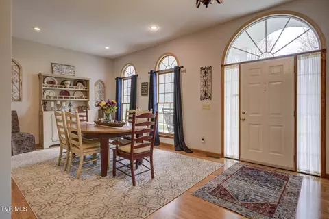 Dining - 210 Matson Road Jonesborough Tn 37659, Jonesborough, TN 37659 photo 1 of 4