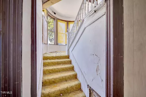 Entry Way - 421 W Locust Street Johnson City Tn 37604, Johnson City, TN 37604 photo 2 of 3