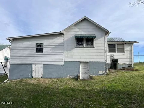 Exterior - 613 E Barton Ridge Road Greeneville Tn 37745, Greeneville, TN 37745 photo 2 of 2