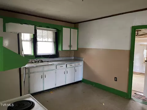 Kitchen - 613 E Barton Ridge Road Greeneville Tn 37745, Greeneville, TN 37745 photo 2 of 2