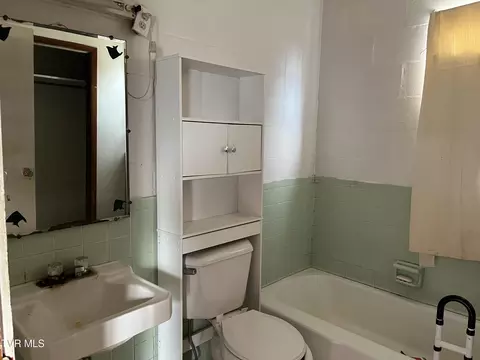 Bath - 613 E Barton Ridge Road Greeneville Tn 37745, Greeneville, TN 37745 photo 1 of 2