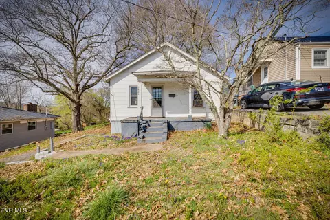 1424 Suncrest Drive Kingsport Tn 37665, Kingsport, TN 37665