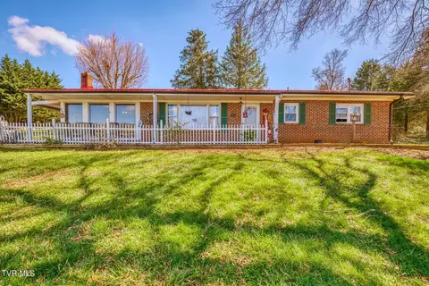 899 Weaver Branch Road Bluff City Tn 37618, Bluff City, TN 37618