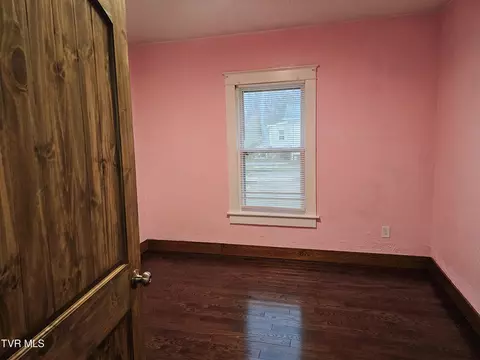 716 Maple Avenue Erwin Tn 37650, Erwin, TN 37650 photo 9