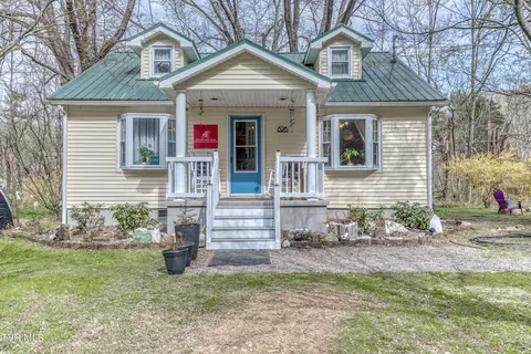 826 S Beaver Dam Avenue Damascus Va 24236, Damascus, VA 24236