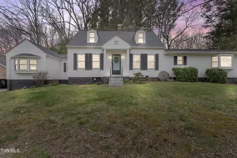 322 NE Grand Avenue Ne Coeburn Va 24230, Coeburn, VA 24230
