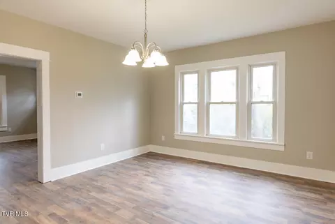 Dining - 414 Catawba Street Erwin Tn 37650, Erwin, TN 37650 photo 1 of 2