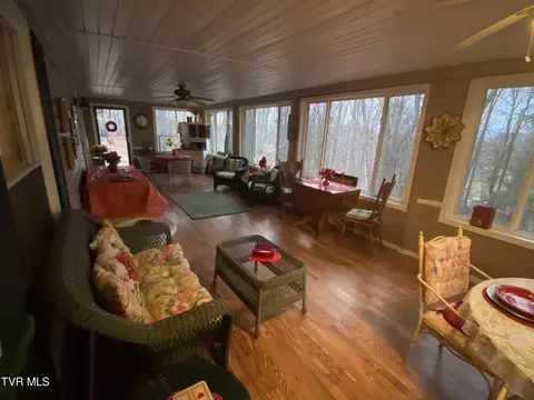 Living - 7113 Appletree Road Wise Va 24293, Wise, VA 24293 photo 5 of 6