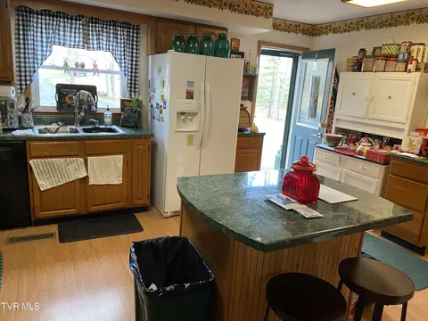Kitchen - 7113 Appletree Road Wise Va 24293, Wise, VA 24293 photo 2 of 2