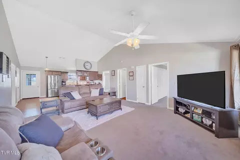 Living - 155 Willow Ridge Drive Chuckey Tn 37641, Chuckey, TN 37641 photo 1 of 3