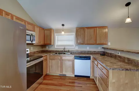 Kitchen - 132 Madison Street Erwin Tn 37650, Erwin, TN 37650 photo 2 of 3