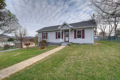 Exterior - 132 Madison Street Erwin Tn 37650, Erwin, TN 37650 photo 3 of 8