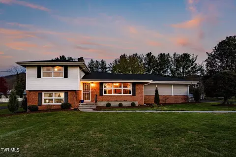 121 Treadway Street Elizabethton Tn 37643, Elizabethton, TN 37643