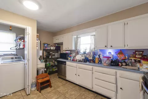 Kitchen - 277 Britton Drive Talbott Tn 37877, Talbott, TN 37877 photo 1 of 3