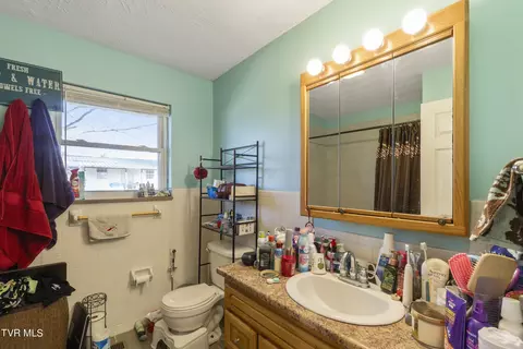 Bath - 277 Britton Drive Talbott Tn 37877, Talbott, TN 37877 photo 1 of 2