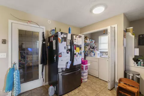 Kitchen - 277 Britton Drive Talbott Tn 37877, Talbott, TN 37877 photo 3 of 3