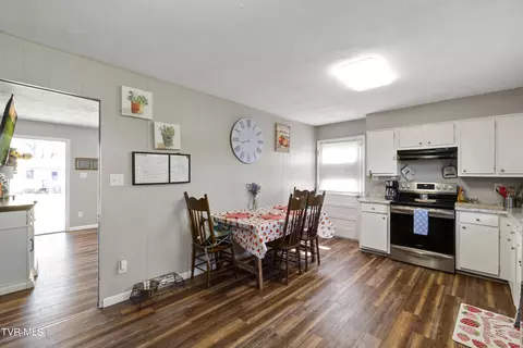 Kitchen - 226 Schofield Drive Greeneville Tn 37745, Greeneville, TN 37745 photo 3 of 4