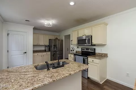 Kitchen - 232 Roo Place Bristol Va 24201, Bristol, VA 24201 photo 2 of 6